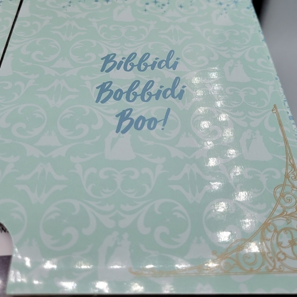 New Scentsy Cinderella’s Carriage Warmer - Picture 7 of 10